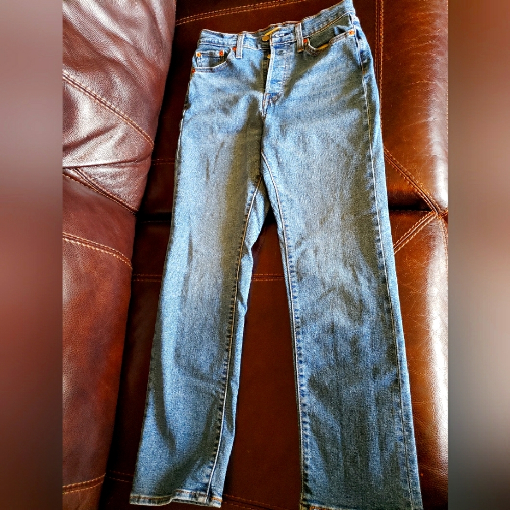Levi jeans, ladies size 28